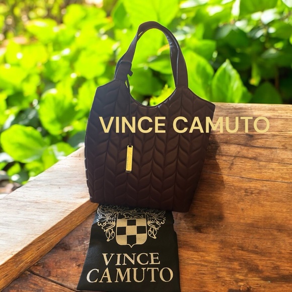 VINCE CAMUTO QUILTED TOTE “VISHO-TO” Style FIREFALL - Picture 4 of 15